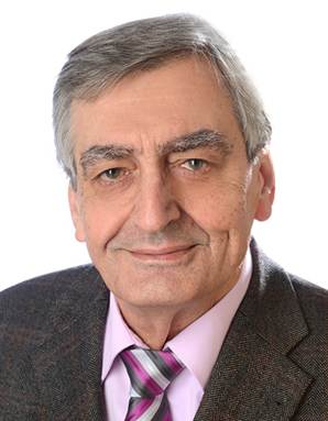 Ein Bild, das Menschliches Gesicht, Person, Kleidung, L�cheln enth�lt.

KI-generierte Inhalte k�nnen fehlerhaft sein.